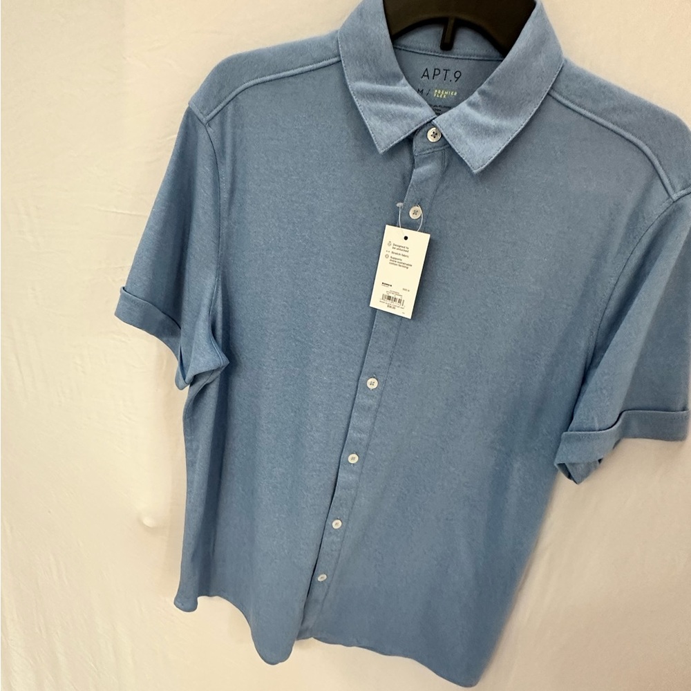 NWT Men’s button down shirt.